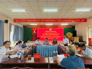 Chủ tịch hội Nông dân tỉnh Đồng Nai làm việc với Hội nông dân xã Nha Bích