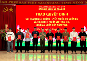 Xã Nha Bích tổ chức trao lệnh gọi thanh niên trúng tuyển nghĩa vụ quân sự và thực hiện nghĩa vụ tham gia Công an nhân dân năm 2026