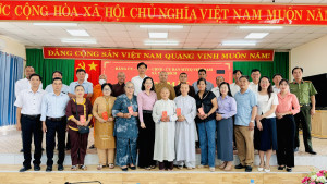 hop mat chuc sac ton giao