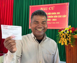 Nụ cười của lá phiếu niềm tin