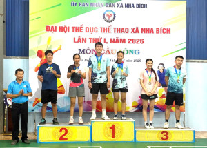 Trao giải môn Cầu lông trong khuôn khổ Đại hội TDTT xã Nha Bích lần thứ I năm 2026