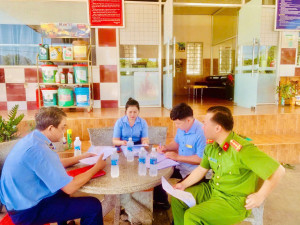 TĂNG CƯỜNG KIỂM TRA, GIÁM SÁT HOẠT ĐỘNG KINH DOANH KHÍ DẦU MỎ HÓA LỎNG (LPG) TRÊN ĐỊA BÀN XÃ NHA BÍCH