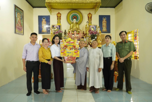 Xã Nha Bích thăm, chúc mừng các cơ sở Phật giáo trên địa bàn xã nhân dịp Đại lễ Phật đản