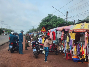 Công an xã Nha Bích ra quân bảo đảm trật tự công cộng, chào mừng Đồng Nai trở thành thành phố trực thuộc Trung ương