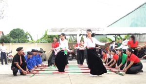 Nha Bích đặc sắc Hội thi “Lời ca dâng Bác”