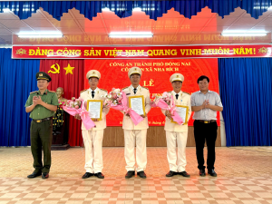 Công an xã Nha Bích tổ chức lễ công bố, trao quyết định thăng cấp bậc hàm sĩ quan nghiệp vụ Công an nhân dân năm 2026