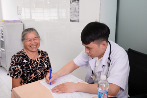 Đông đảo người dân xã Nha Bích tham gia khám sức khỏe định kỳ đợt 1 năm 2026