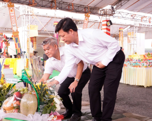 Nha Bích dâng hương tri ân các Anh hùng liệt sĩ, thăm Đội K72 làm nhiệm vụ quy tập hài cốt liệt sĩ