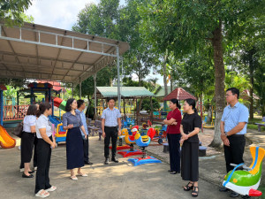 Nha Bích thăm, nắm tình hình chuẩn bị năm học 2026 - 2027 tại Trường Mầm non Nha Bích