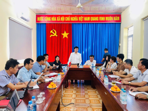 Nha Bích làm việc với doanh nghiệp, thúc đẩy sản xuất, kinh doanh và chăm lo người lao động