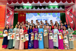 UBND xã Nha Bích tổ chức họp mặt ngày Quốc tế Phụ nữ 8/3