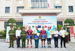 21 8 công an xã Nhơn Trạch tổ chức giài bóng chuyền mở rộng