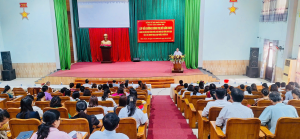 khai giảng lớp buồi dưỡng lý luận chính trị