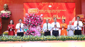 Đại hội Đại biểu Mặt trận Tổ quốc Việt Nam xã Nhơn Trạch lần thứ I docx