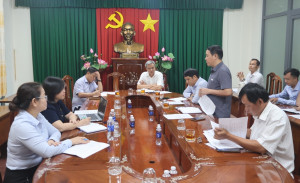 Thường trực Đảng uỷ xã làm việc về công tác quản lý nhà nước đối với dân tộc docx
