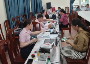 Tiếp tục duy trì ổn định hoạt động giao dịch tín dụng chính sách tại xã Nhơn Trạch docx