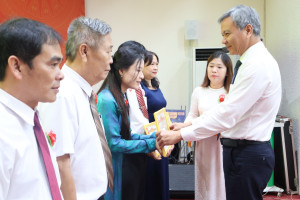 PS Phong trào thi đua yêu nước Động lực thúc đẩy phát triển kinh tế xã hội tại xã Nhơn Trạch docx
