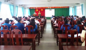 Gần 130 quần chúng ưu tú tham dự Lớp bồi dưỡng nhận thức Đảng đợt 2 docx