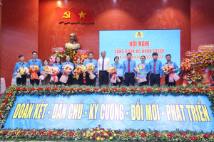 Công đoàn xã Nhơn Trạch hướng đến chăm lo đời sống, bảo vệ...