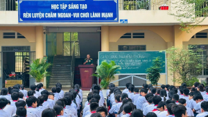 ĐỒNG LOẠT TỔ CHỨC HOẠT ĐỘNG NÓI CHUYỆN TRUYỀN THỐNG TRÊN ĐỊA BÀN XÃ NHƠN TRẠCH docx