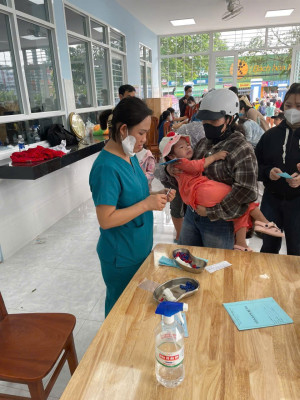 Tổ chức cho trẻ uống Vitamin A định kỳ tại Trạm y tế xã  và các điểm Trạm trên địa bàn xã Nhơn Trạch