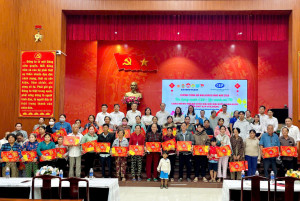 TRAO QUÀ HỘ NGHÈO ĐÓN TẾT NGUYÊN ĐÁN BÍNH NGỌ 2026 TRÊN ĐỊA BÀN XÃ NHƠN TRẠCH