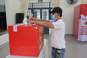 Hơn 67% cử tri hoàn thành bỏ phiếu trước 11 giờ