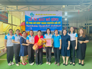Trao Quyết định ra mắt mô hình