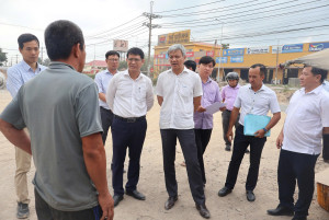 Xã Nhơn Trạch quyết tâm bàn giao mặt bằng thi công dự án...