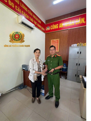 Người dân tự giác giao nộp vũ khí, vật liệu nổ, góp phần giữ gìn  an ninh trật tự địa phương