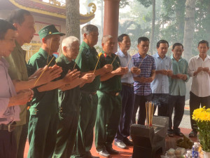 Khu phố Hiệp Phước tổ chức hoạt động dân vận tri ân các Anh hùng liệt sĩ