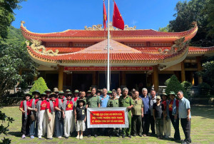 Chi Hội Cựu Công an nhân dân khu phố Hiệp Phước tổ chức chương trình về nguồn