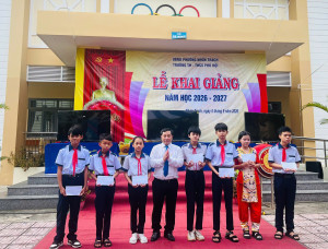 Đồng chí Dương Văn Em dự Lễ khai giảng tại Trường Tiểu học –...
