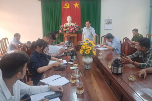 Phường Nhơn Trạch làm việc về công tác lập lại trật tự lòng đường, vỉa hè