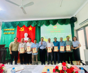 HỘI NÔNG DÂN PHƯỜNG NHƠN TRẠCH: SẮP XẾP NHÂN SỰ CHI HỘI NÔNG...