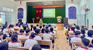 Tuyên truyền, phổ biến giáo dục pháp luật cho hơn 300 học sinh, đoàn viên, thanh niên trường THCS Phước Thiền