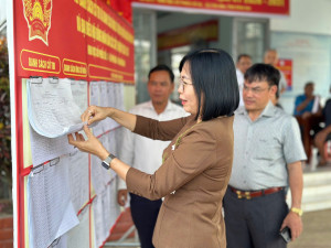PHÓ CHỦ TỊCH UBND TỈNH ĐỒNG NAI KIỂM TRA CÔNG TÁC CHUẨN BỊ BẦU CỬ TẠI XÃ PHÚ HÒA
