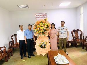 LÃNH ĐẠO XÃ PHÚ HÒA THĂM, CHÚC MỪNG BÁO ĐÀI PT-TH ĐỒNG NAI NHÂN NGÀY BÁO CHÍ CÁCH MẠNG VIỆT NAM 21/6