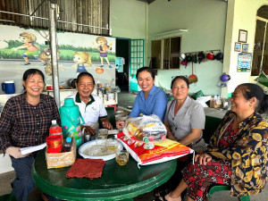 HỘI NẠN NHÂN CHẤT ĐỘC DA CAM/DIOXIN XÃ PHÚ HÒA THĂM, TẶNG QUÀ NẠN NHÂN CHẤT ĐỘC DA CAM/DIOXIN TRÊN ĐỊA BÀN XÃ