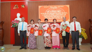 XÃ PHÚ HÒA CÔNG BỐ CÁC NGHỊ QUYẾT, QUYẾT ĐỊNH VỀ SẮP XẾP, TỔ CHỨC LẠI CÁC ẤP