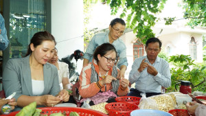 HĐND XÃ PHÚ HÒA KHẢO SÁT TÌNH HÌNH SẢN XUẤT NÔNG NGHIỆP VÀ CÁC MÔ HÌNH “SÁNG – XANH – SẠCH – ĐẸP” TẠI CÁC ẤP PHÚ ĐIỀN.
