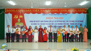 XÃ PHÚ HÒA SẮP XẾP CƠ SỞ GIÁO DỤC CÔNG LẬP – TẠO NỀN TẢNG NÂNG CAO CHẤT LƯỢNG GIÁO DỤC