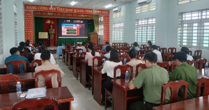 Quang cảnh hôị nghị lớp bồi dưỡng nghiệp vụ chuyên sâu về kiểm tra, giám sát tại xã Phú Lâm do Ủy ban Kiểm tra Trung ương Đảng trực tuyến đến cơ sở