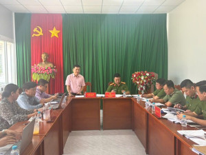 Ban Thường vụ Đảng ủy xã kiểm tra việc thực hiện Chỉ thị,...