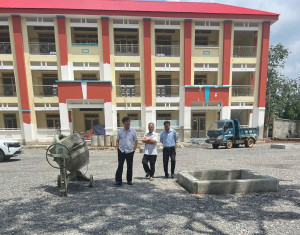 Quang cảnh khảo sát tại trường tiểu học Đinh Tiên Hoàng