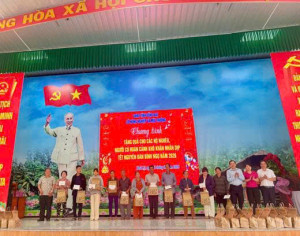 SỞ NÔNG NGHIỆP VÀ MÔI TRƯỜNG TỈNH ĐỒNG NAI THĂM, TẶNG QUÀ...