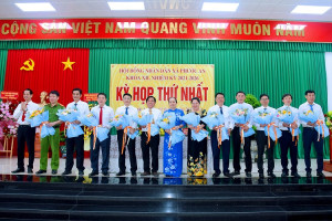 Chùm ảnh: Kỳ họp Hội đồng nhân dân xã Phước An