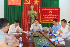 Bí thư Đảng ủy xã Phước An tiếp công dân định kỳ tháng...