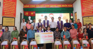Xã Phước An: Trao tặng 60 phần quà “Tết yêu thương”