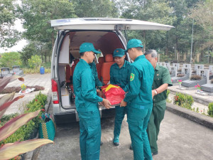 Tổ chức lễ di chuyển và an táng hài cốt Liệt sỹ Nguyễn Văn Vàng